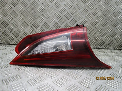 Mazda 3 SE 2015 navegación D 2,2 diésel 5 puertas lado del pasajero luz trasera Foto 1 de 4