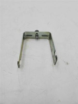 Крепежи Caddy SCH-32, для 2 дюймов EMT или 1 1/2 дюйма Жесткий до стойки (кол-во 33) - Изображение 1 из 3