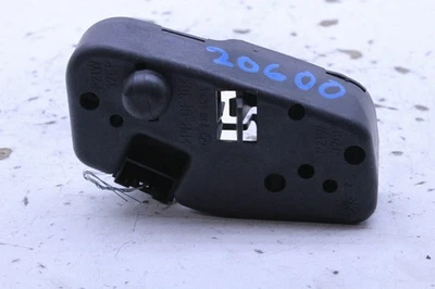 2001-2006 BMW 325i 328i 330i M3 Tail Light Bulb Carrier Left OEM Used - Image 1 of 4