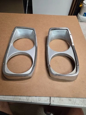 Farol Ford Galaxie 1965 molduras acabamento sobrancelha moldura para farol - Imagem 1 de 4