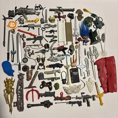 Lote de figuras de ação vintage armas e acessórios várias linhas de brinquedos lote 2 - Imagem 1 de 4