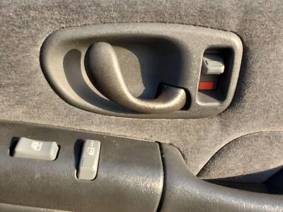Front RH Inside Door Handle 1999-2005 Chevy Blazer - Image 1 of 4