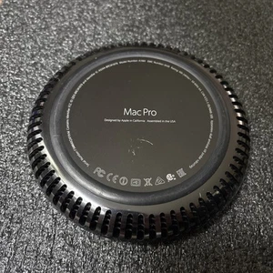 Mac Pro 2013 Case Bottom Foot 6,1 A1481 EMC 2630 ME253LL/A MD878LL/A - Picture 1 of 7