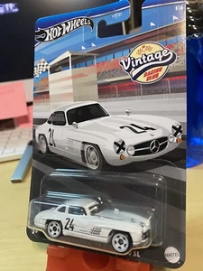 Hot Wheels Vintage Racing Club 1954 Mercedes-Benz 300 SL 1/64 Diecast #1/6 New - Picture 1 of 7