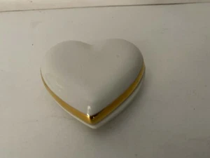 PORCELLANE D'ARTE AGOSTINELLI BASSANO ITALY HEART TRINKET BOX - Picture 1 of 6