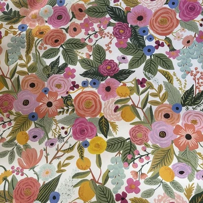 Papel pintado para rifle jardín fiesta rosa multi pelar y pegar - Caja abierta Foto 1 de 4