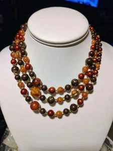 "Collar de cuentas vintage de Japón de 3 hilos marrón ámbar oro remolino cuentas pintadas 18""" - Imagen 1 de 13