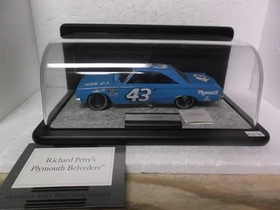 RICHARD PETTY FRANKLIN MINT 1967 PLYMOUTH BELVEDERE 1:24 - Image 1 of 4