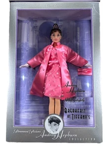 Audrey Hepburn Paramount Breakfast at Tiffanys Pink Princess 1998 Collection NEW - Picture 1 of 7