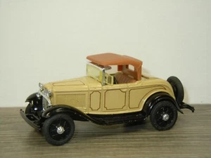 Ford Roadster Deluxe - ERTL 1:43 *47940 - Picture 1 of 2