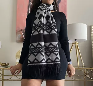 Precio de venta sugerido por el fabricante $58 Calvin Klein Isla Justa Bufanda Manta Negra Talla Única - Imagen 1 de 4