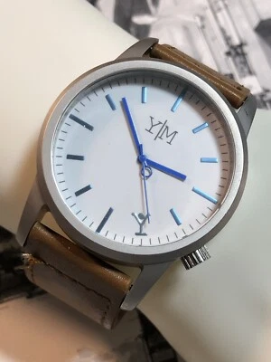 Reloj YesMan Original Hombre 5 En Reloj Cóctel Icono Tono Plateado Cuero Nuevo Murciélago Foto 1 de 4