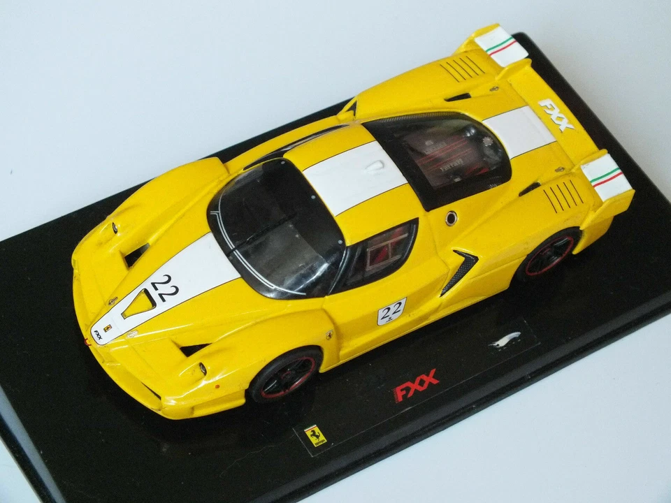 Hot Wheels 1 43 Ferrari FXX #22 (yellow)