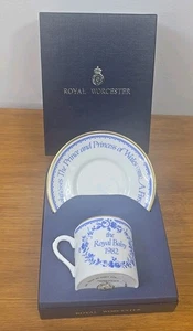 👶 Mini taza y platillo Royal Worcester “The Royal Baby 1982” - Conmemorativo 👶 - Imagen 1 de 8