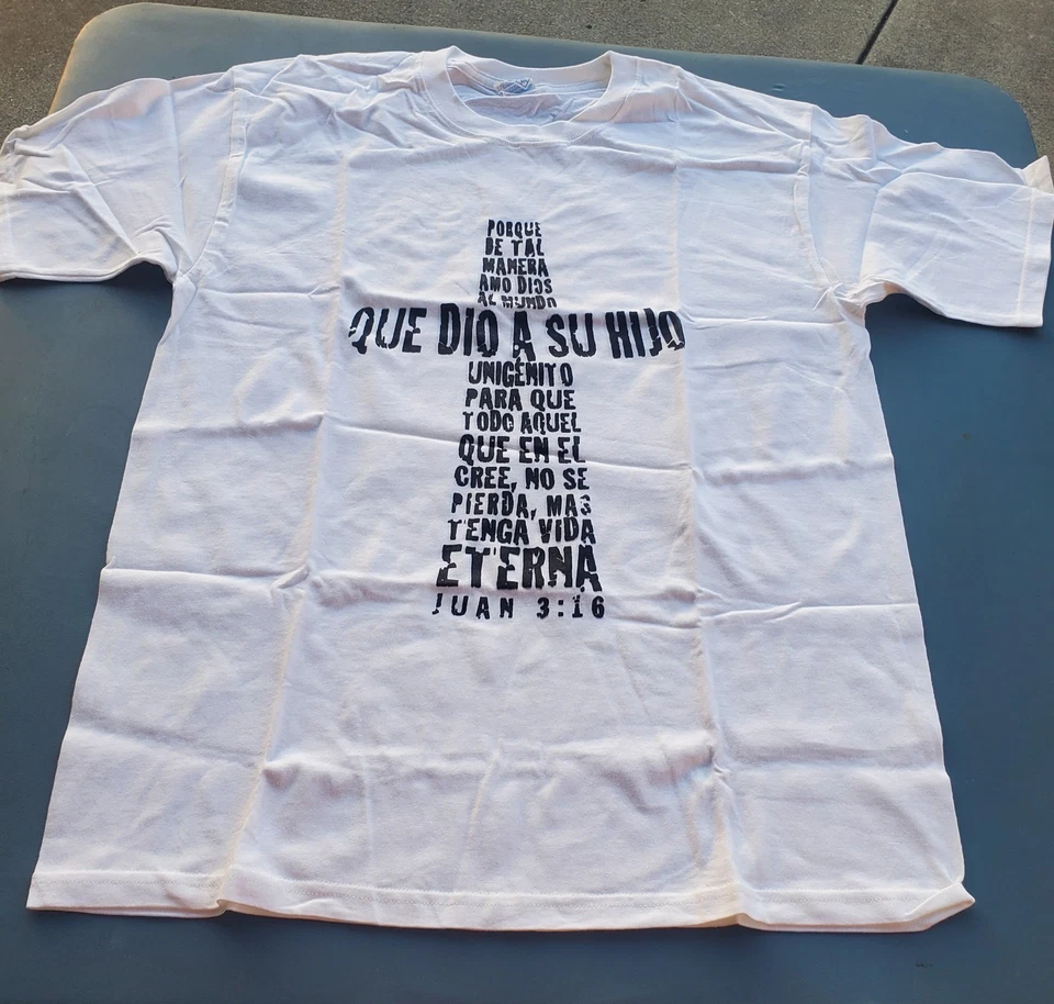 Camiseta Gráfica Juan 3:16 Nueva, Versión 1 Cara Inglés y Español Foto 1 de 1