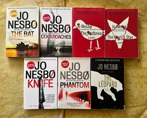 JO NESBØ Paperback Lot 7 Harry Hole Novels Bat/Cockroaches/Leopard/Phantom/Knife - Foto 1 di 19