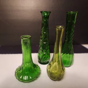 Set 4  Art Glass   4 Bud Vases  VINTAGE Shades of green - Picture 1 of 5