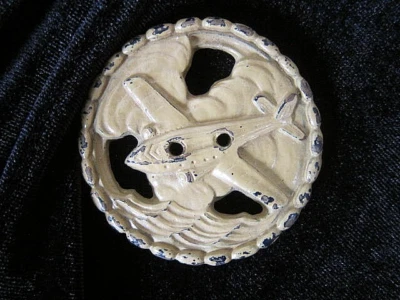 Botón grande antiguo Burwood Primera Guerra Mundial avión piloto de vuelo nubes marinas imagen Foto 1 de 3