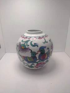 Vintage Oriental Ginger Temple Jar Urn Hand PAINTED Love Birds Floral Motif  - Picture 1 of 10