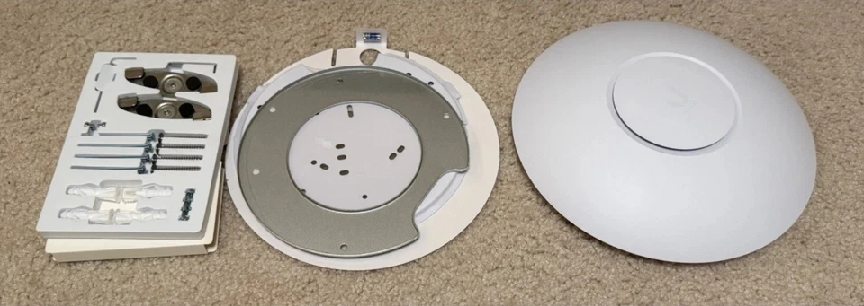 Точка доступа Ubiquiti U6-ENTERPRISE-US 4800 Мбит/с - Изображение 1 из 1