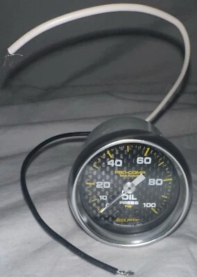 Auto Meter Marine 2.06 Carbon Fiber In-Dash Mount Oil Pressure Gauge, 200790-40 - Image 1 of 3