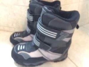 Kids Winter & Waterproof Athletech Unisex Snow Boots Color Black & Grey Size 5M - Picture 1 of 6