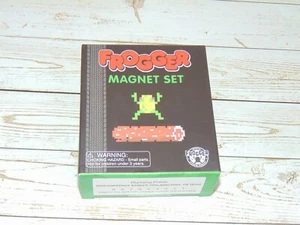 Frogger Magnet Set New Sealed By Running Press 40 Magnets - Imagen 1 de 3