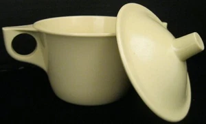 VINTAGE PALE YELLOW SUGAR BOWL WITH HANDLED KNOB LID AND 2 SIDE HANDLES - Picture 1 of 5