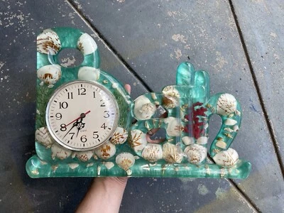 Beach ‘bath’ Vomit Clock Resin Blue Seashells Funky Home - Image 1 of 4