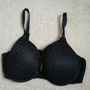 Pink/Victoria’s Secret Wear Everywhere Push Up Padded Bra Black Lace Size 36D - Picture 1 of 8
