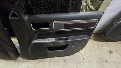 2006 2007 2008 2009 LLINCOLN ZEPHYR MKZ ПРАВАЯ ПЕРЕДНЯЯ ВНУТРЕННЯЯ ДВЕРНАЯ ПАНЕЛЬ ЧЕРНАЯ - Изображение 1 из 3