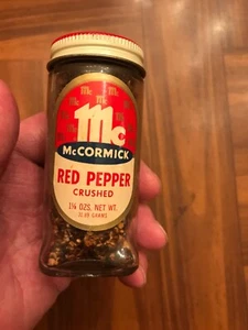 VINTAGE MCCORMICK GLASS JAR RED PEPPER - Picture 1 of 4
