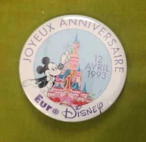 Vintage Euro Disney Joyeux Anniversaire 1993- 1 Year Anniversary Pin Back Button - Picture 1 of 2