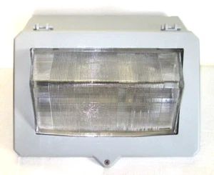 COOPER LUMARK Wall Pack Light 100W Commercial Outdoor Security Lighting HPS 480V - Picture 1 of 13