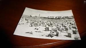Rostock-Warnemünde - Strand mit "Teepott" und Leuchturm - Bild 1 von 1