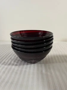 Cuenco para servir de vidrio prensado rojo rubí vintage de colección - Hecho en Francia - Imagen 1 de 9