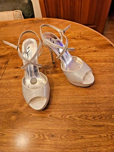 Chaussures à talons aiguilles femme Touch Of Nina argent bout ouvert pointure 9 - Photo 1/9