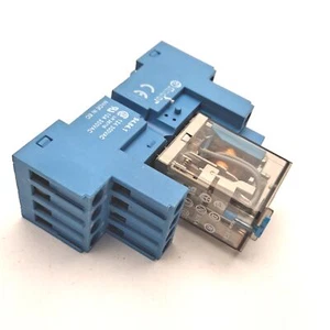 Finder 55.34.9.024.0040 Relay Coil: 24VDC Contact: 250V 5A 4PDT with Base - Picture 1 of 4