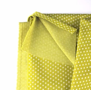 Tela vintage verde oliva con lunares blancos poliintética 1 yarda - Imagen 1 de 3