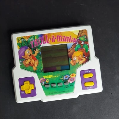 Troll a Mania Tiger Electronics LCD Juego de Computadora Portátil Probado Funcionamiento Trolls Foto 1 de 2