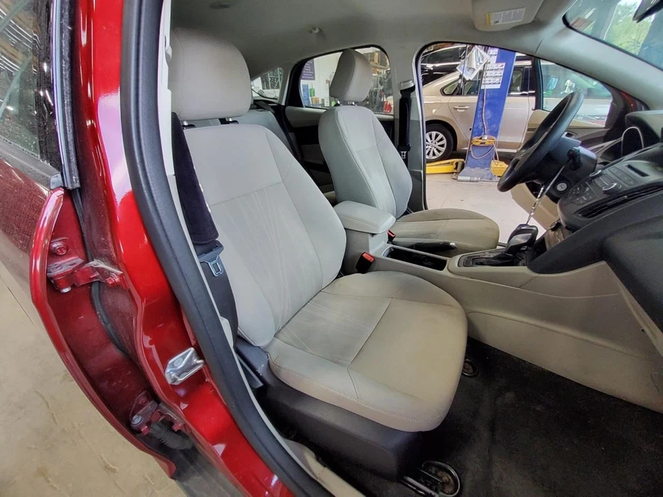 Passenger Front Seat Bucket  Cloth Manual Fits 15-18 FOCUS 491429 - Изображение 1 из 1