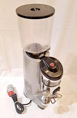 MACINADOSATORE EUREKA MACINACAFFÈ PROFESSIONALE DA BAR Olympus 75 400V - Immagine 1 di 4