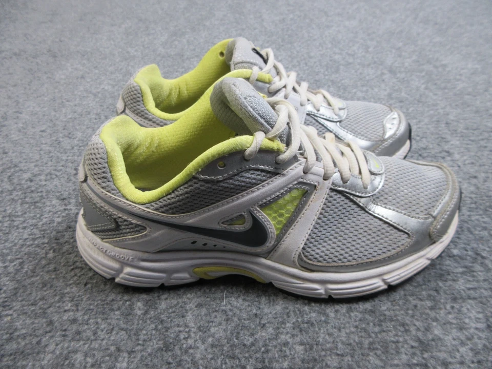 Nike Dart 9 Zapatos Mujer Talla 7 Plateados Tenis para Correr 443863-003 Foto 1 de 4