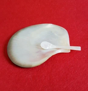 Set 2 Stück Vintage Perlmutt Flach Teller Löffel Mini Kaviar Ei Servieren Abendessen - Bild 1 von 12