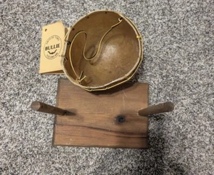 VINTAGE RARE BULLIE BAG SCROTUM SACK BASKET BULL TESTICLE ON WOOD PLAQUE UNIQUE - Picture 1 of 10