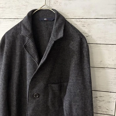 Chaqueta de lana 45Rpm para compra de tienda de ropa de segunda mano Foto 1 de 4