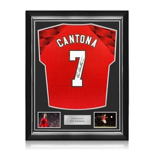 Camiseta de fútbol local firmada por Eric Cantona del Manchester United 1998. Marco superior - Imagen 1 de 5
