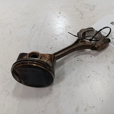 Toyota Prius C Single Piston With Connecting Rod   2017 2016 2015 2014 2013 - Image 1 of 4