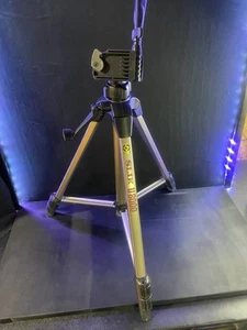 Slik U8000 Tripod - Picture 1 of 4