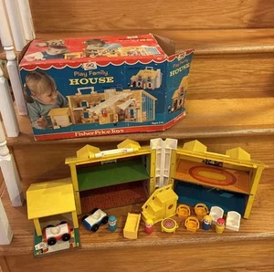 Vintage FISHER PRICE Yellow Little People 952 Play Family House w Box Incomplete - Picture 1 of 23